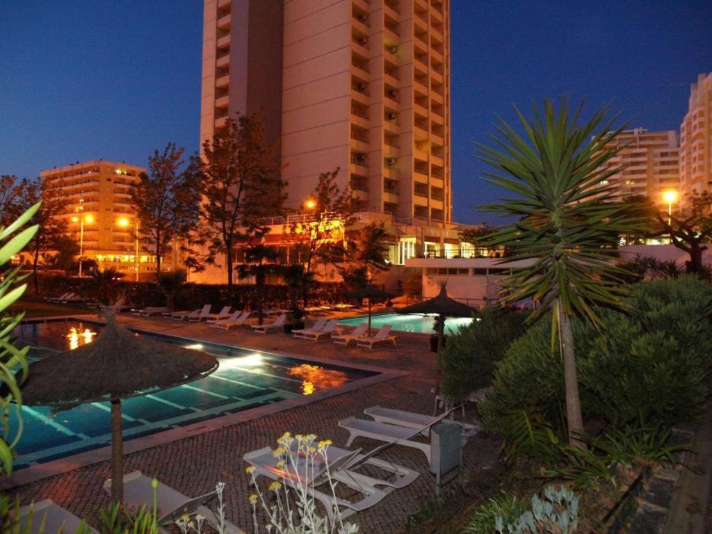 Apartamentos Turisticos Perola Da Rocha ポルティマン エクステリア 写真